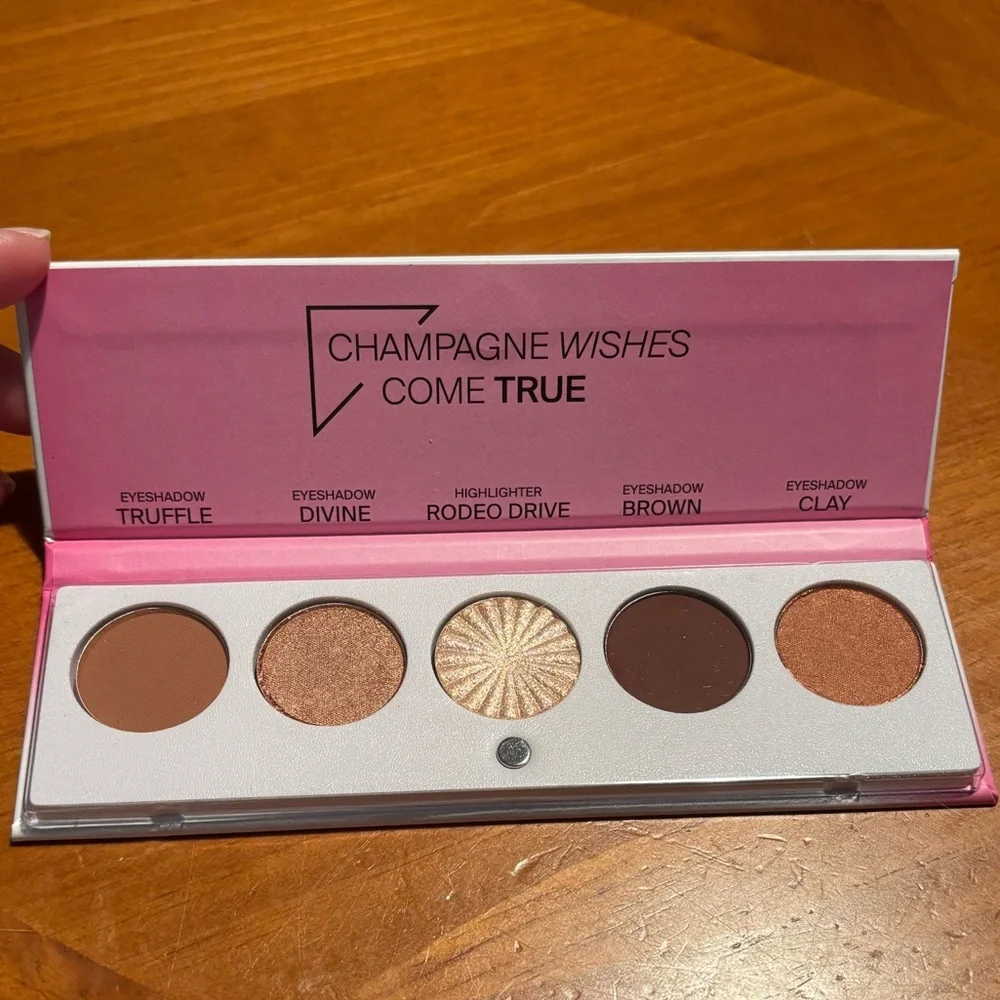 OFRA Signature Luxe Eyeshadow & Highlighter Palette